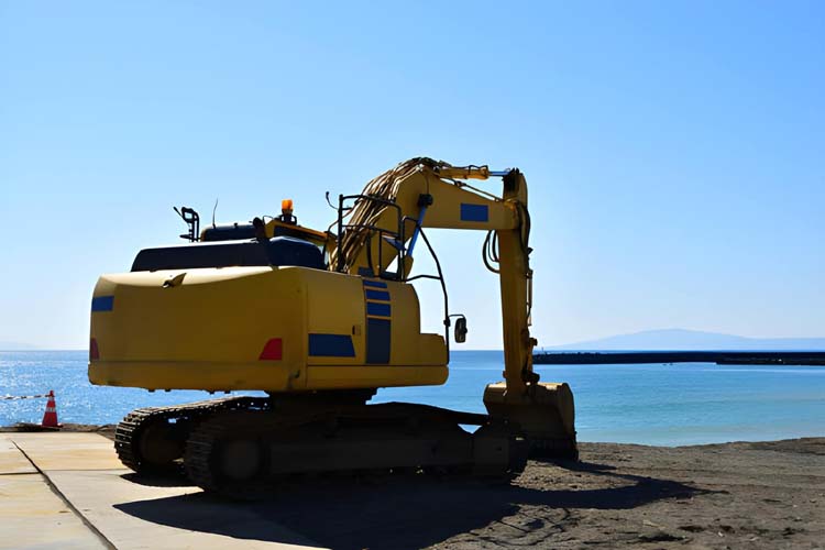 compact excavator for construction