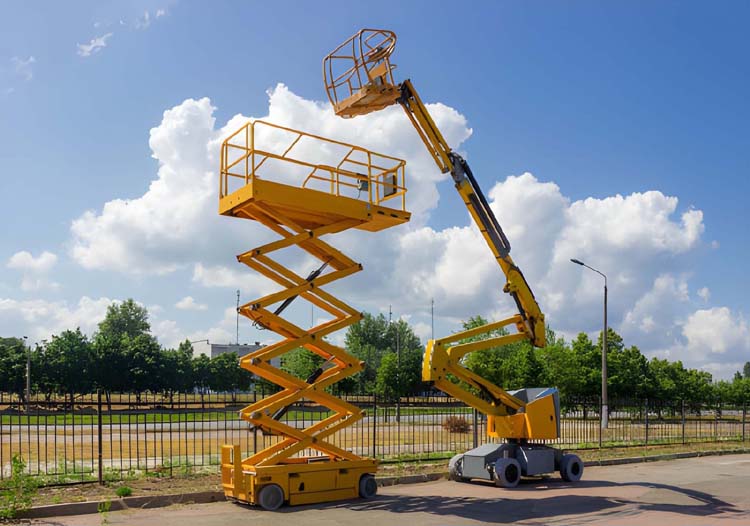 difference between boom lift and scissor lift