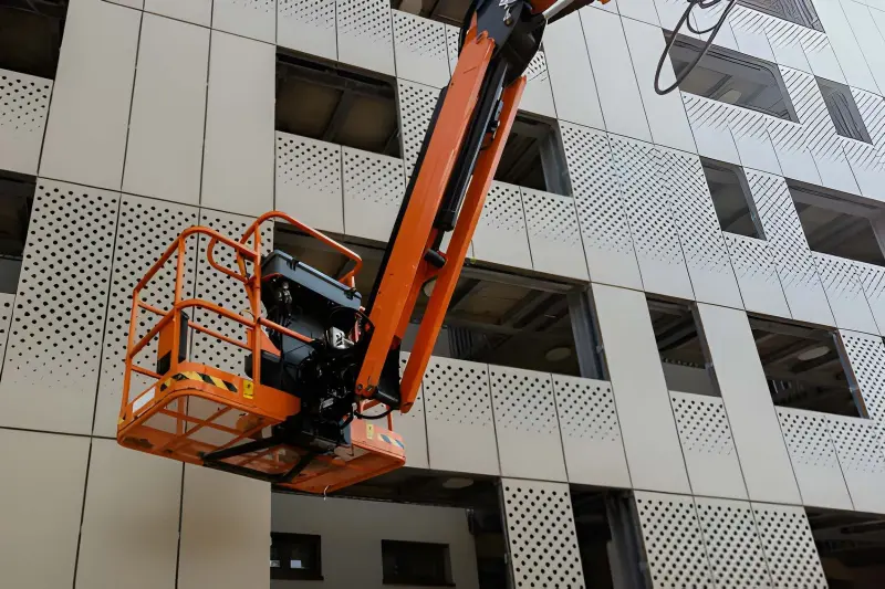 Equipment Rental in Al Quoz Industrial Area